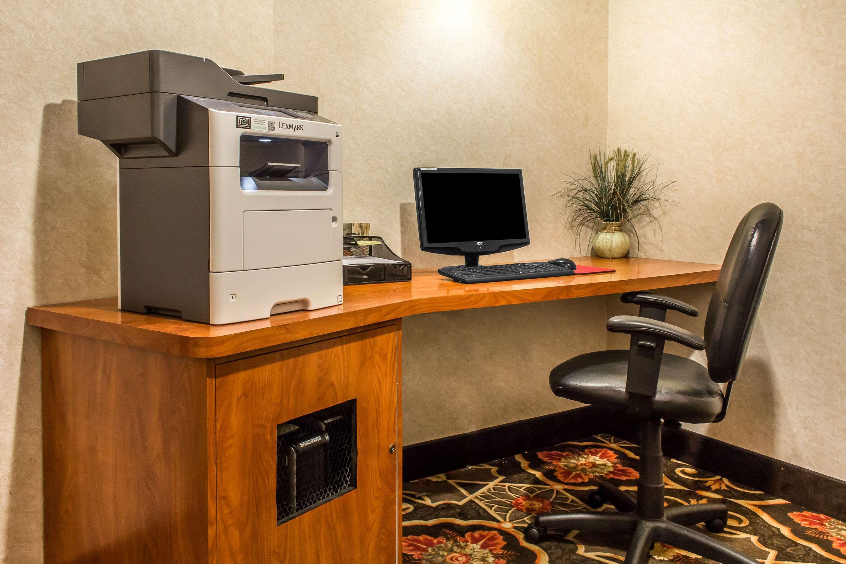 Clarion Hotel Philadelphia International Airport Ессінгтон Екстер'єр фото
